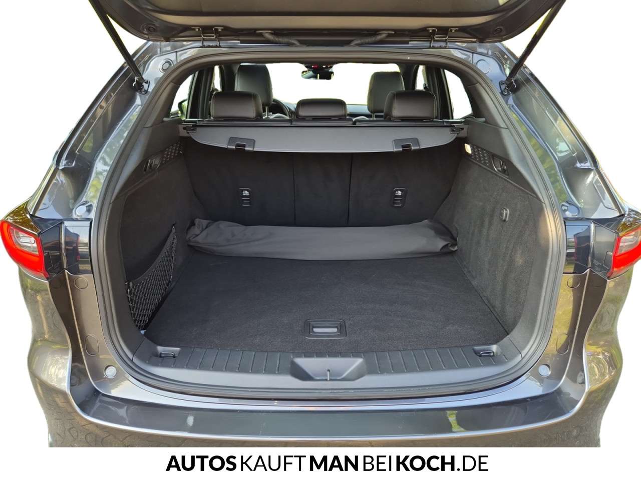 Fahrzeugbild eines Mazda CX-60