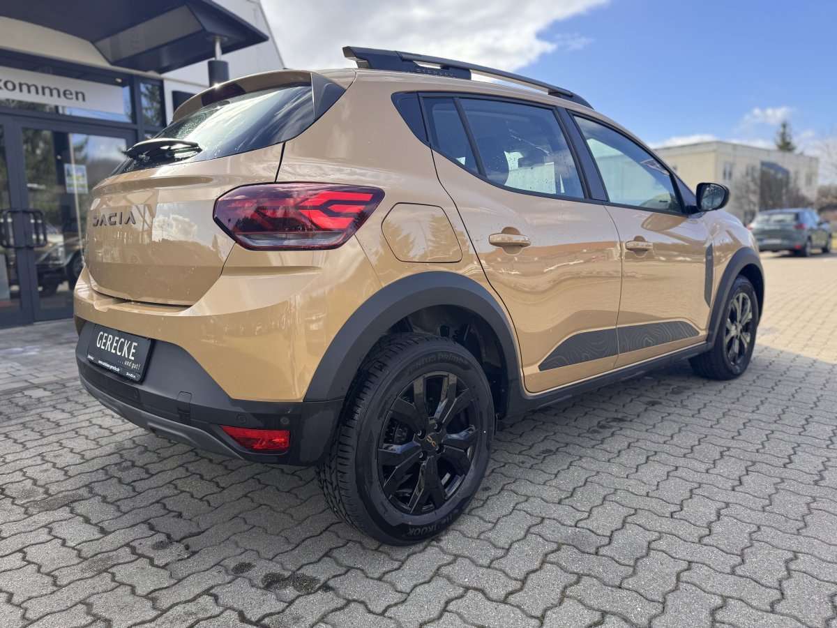 Fahrzeugbild eines Dacia Sandero