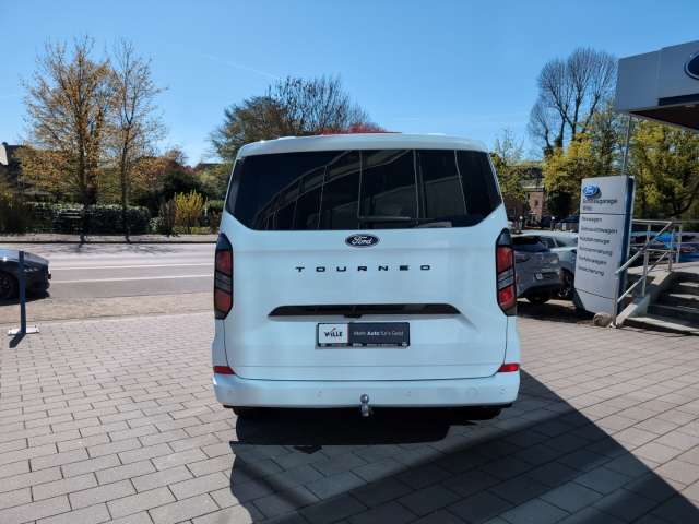 Fahrzeugbild eines Ford Tourneo Custom