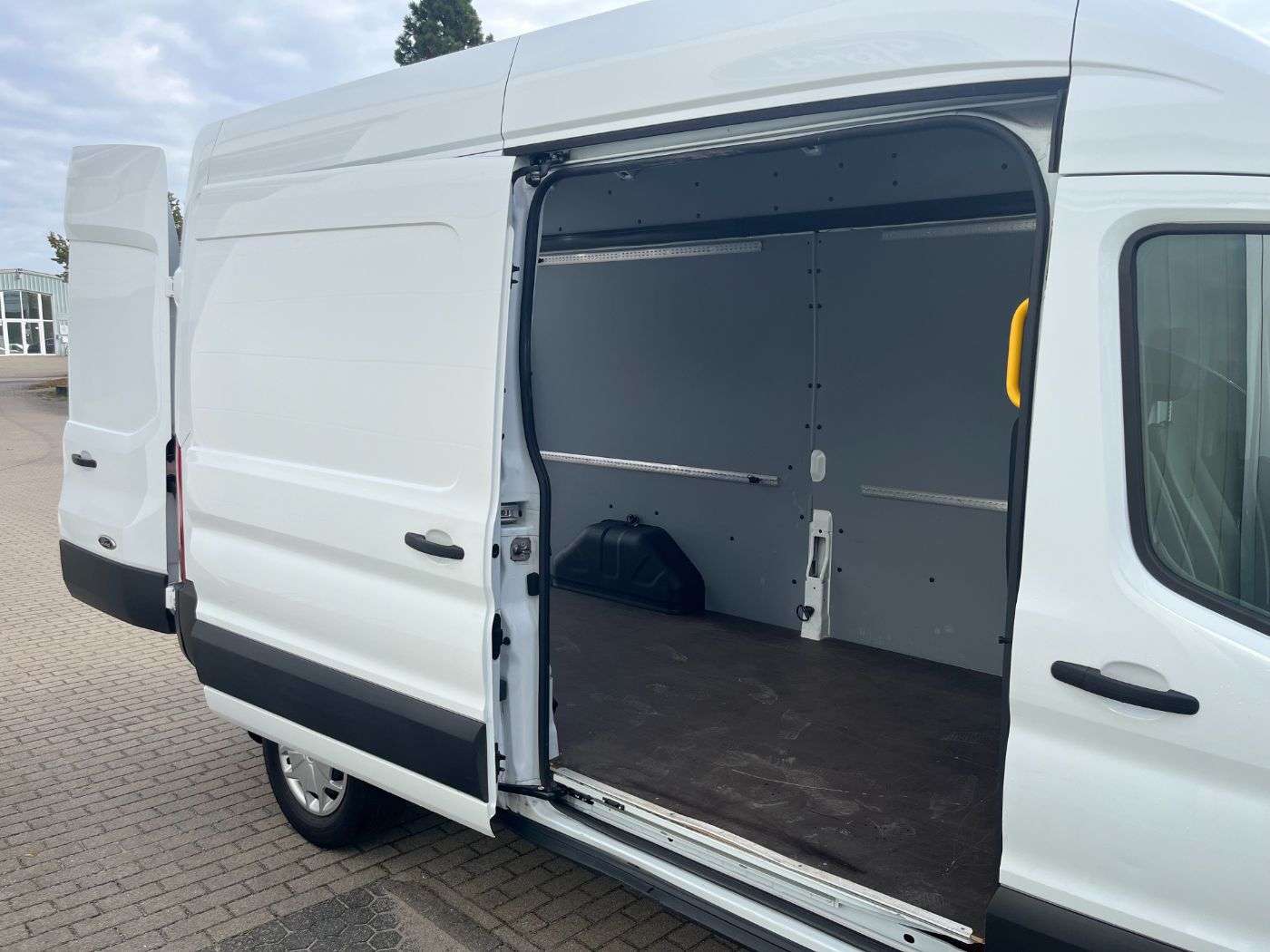 Fahrzeugbild eines Ford Transit