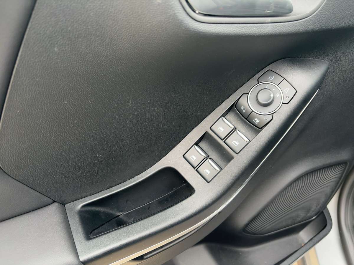 Fahrzeugbild eines Ford Puma