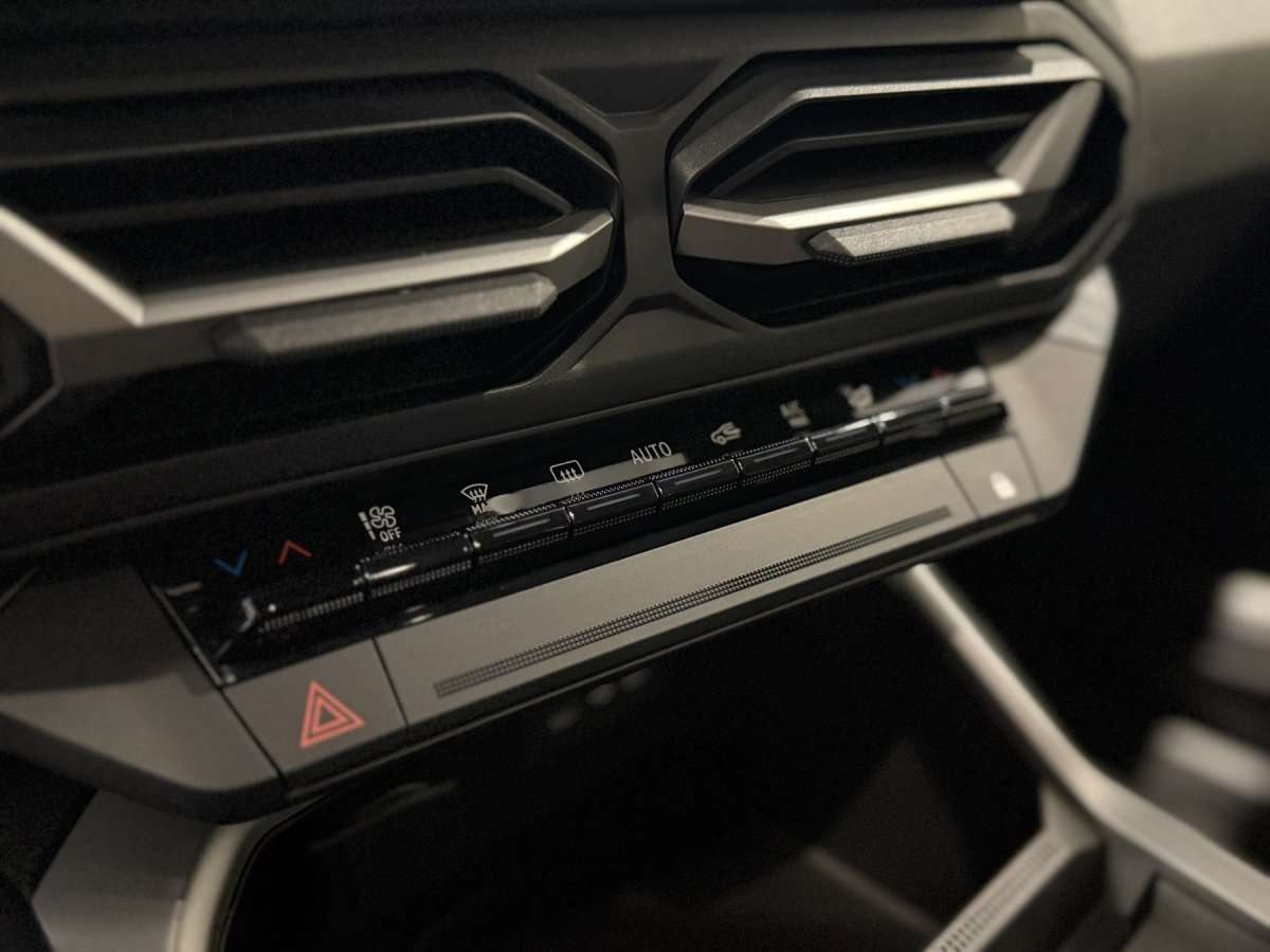 Fahrzeugbild eines Dacia Bigster