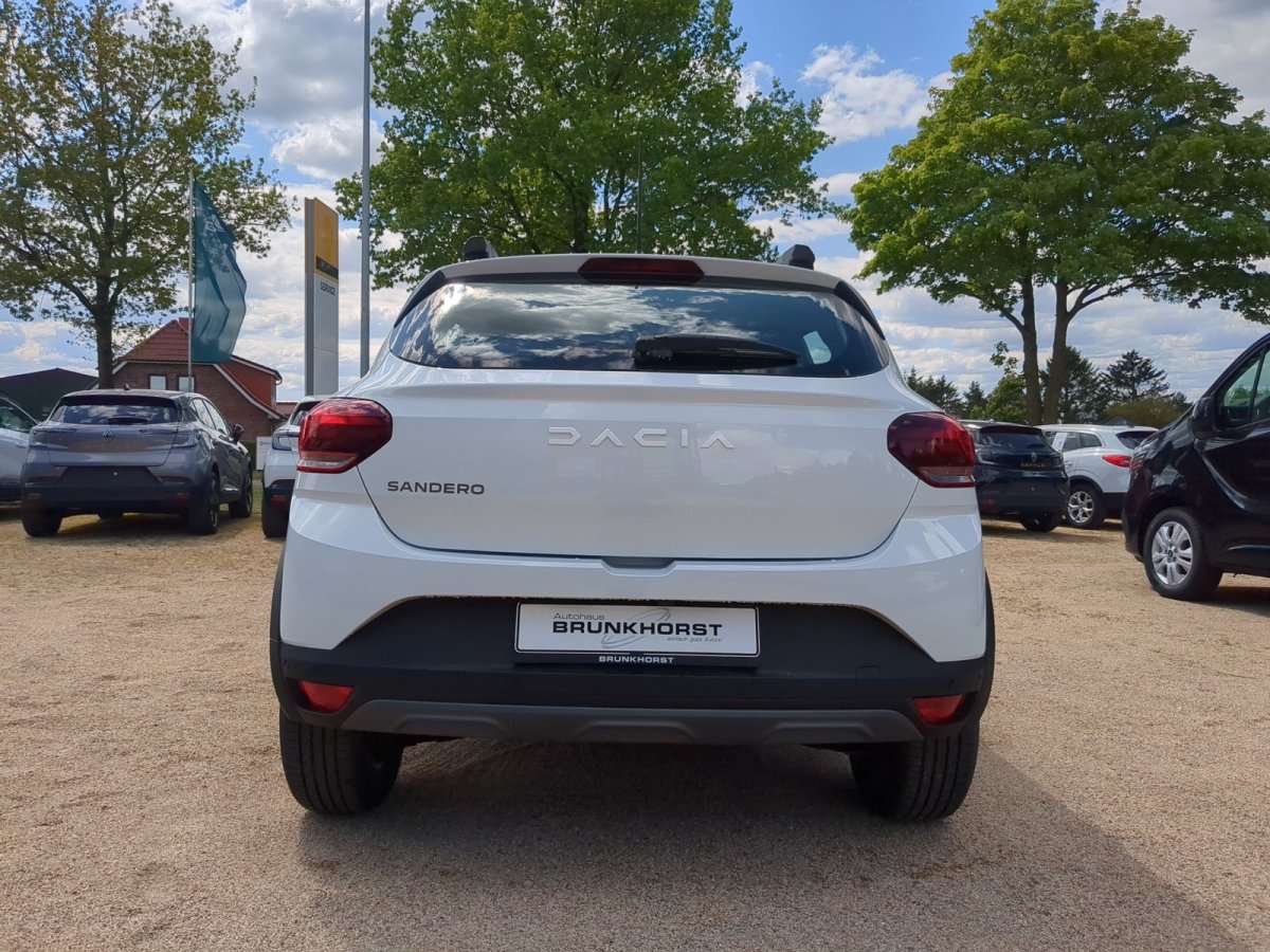 Fahrzeugbild eines Dacia Sandero