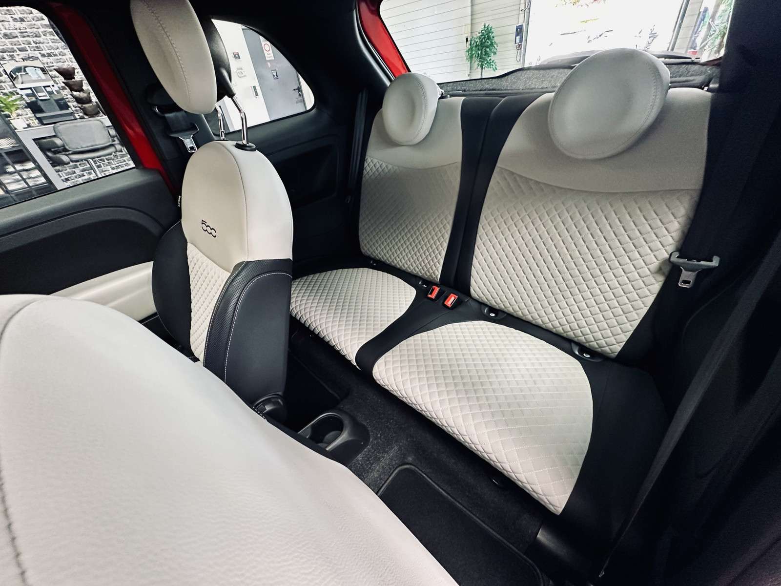 Fahrzeugbild eines Fiat 500