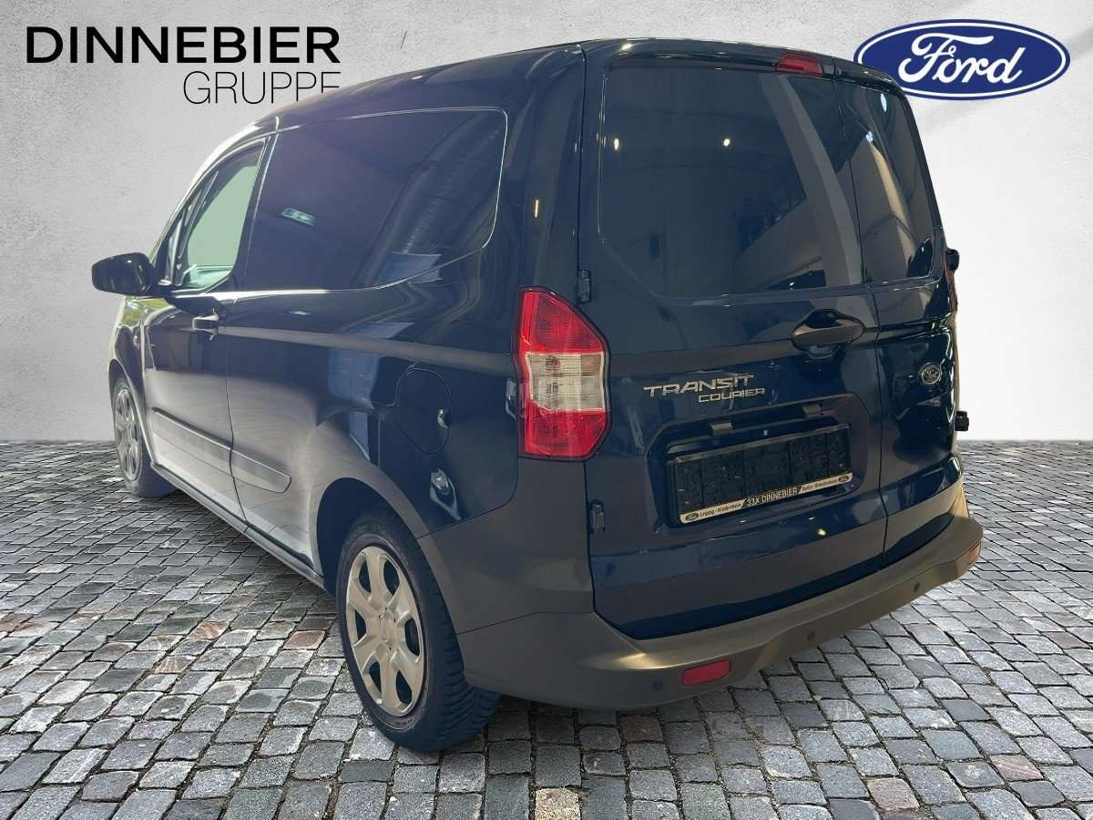 Fahrzeugbild eines Ford Transit Courier
