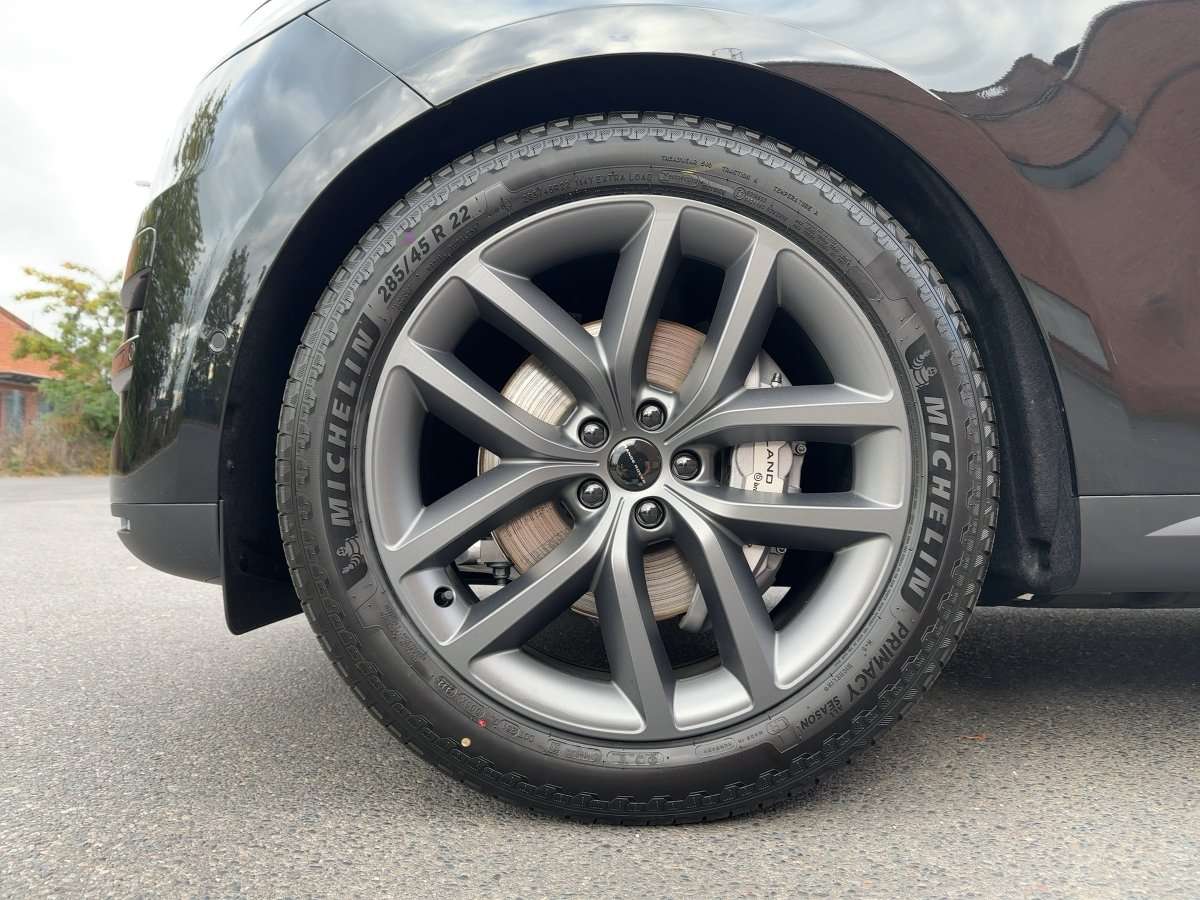 Fahrzeugbild eines Land Rover Range Rover Sport