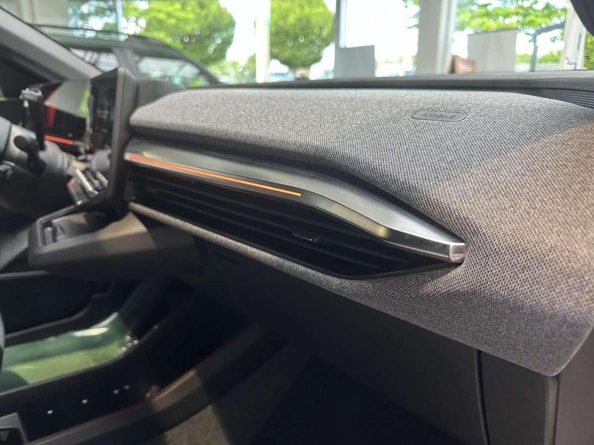 Fahrzeugbild eines Renault Megane E-TECH