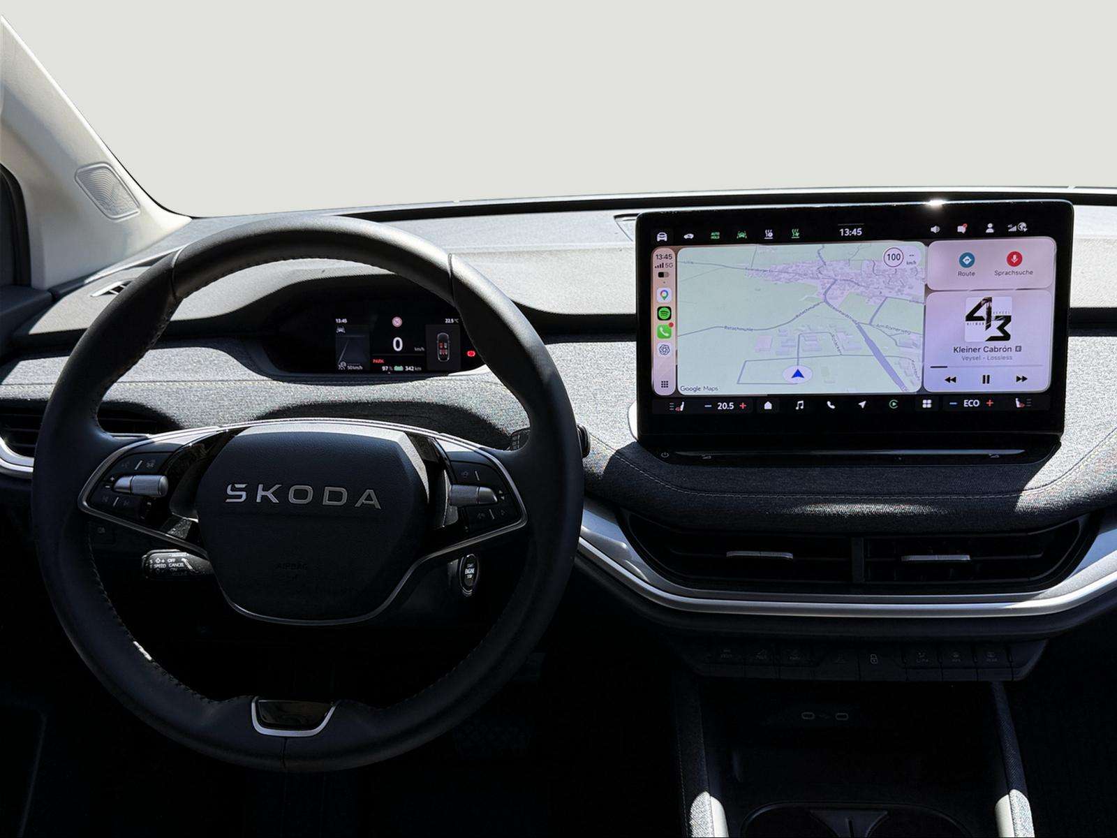 Fahrzeugbild eines Skoda ELROQ
