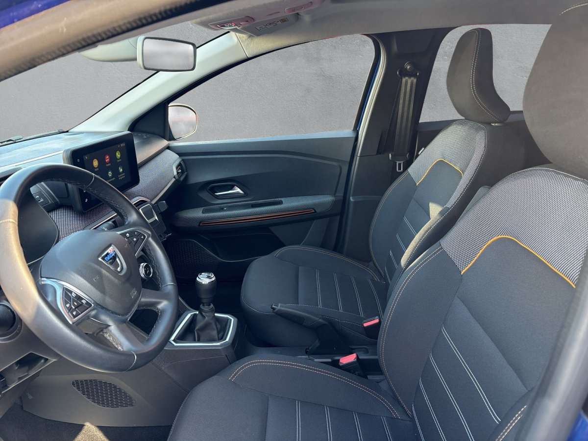 Fahrzeugbild eines Dacia Sandero