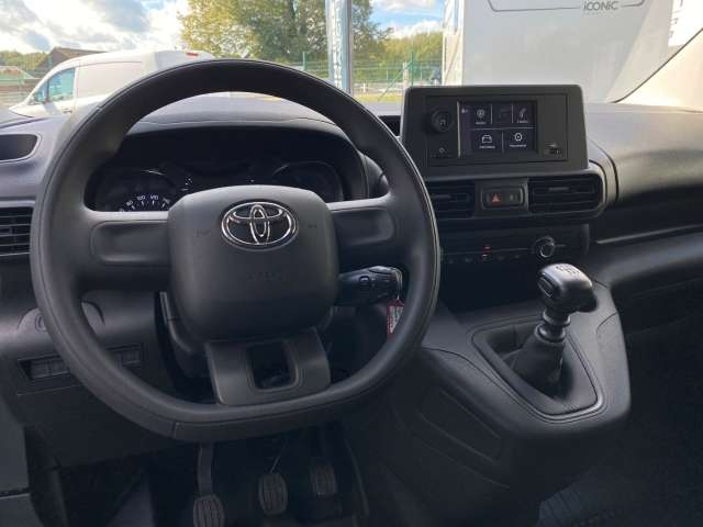 Fahrzeugbild eines Toyota Proace City