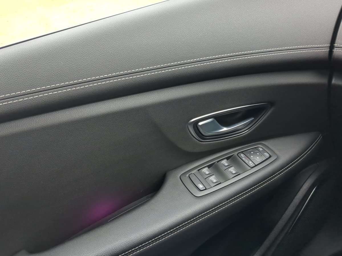 Fahrzeugbild eines Renault Grand Scénic