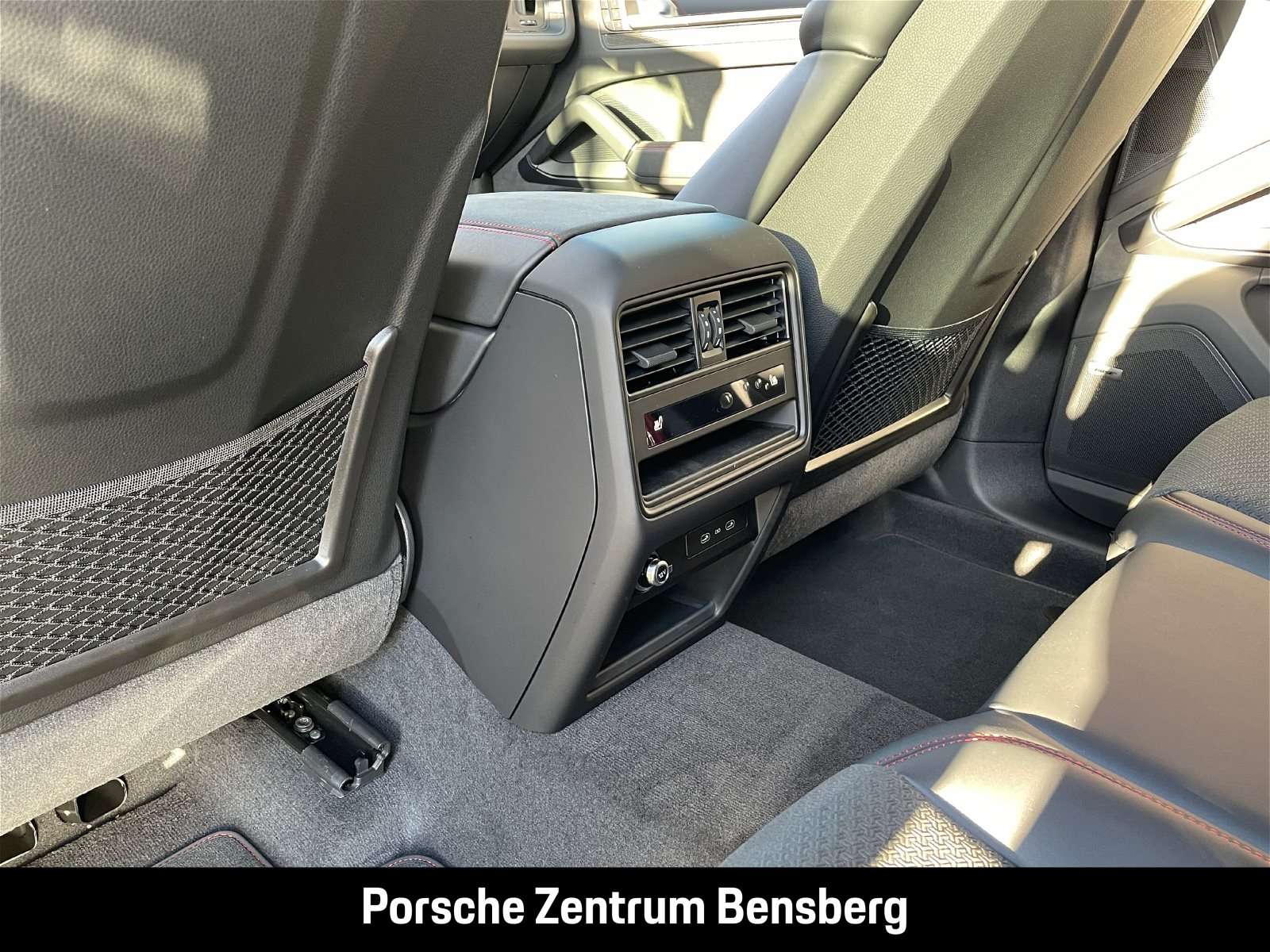 Fahrzeugbild eines Porsche Cayenne