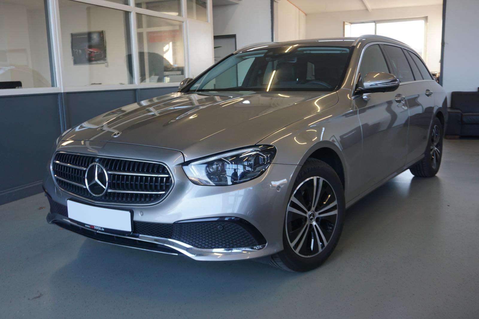 Fahrzeugbild eines Mercedes-Benz E-Klasse