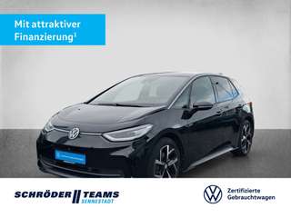 Schräge Frontansicht auf einen Volkswagen ID.3 , freigestellt