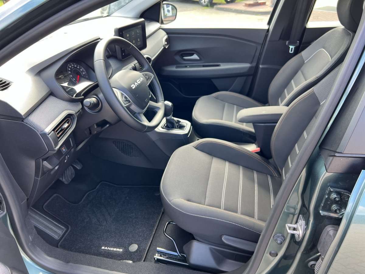 Fahrzeugbild eines Dacia Sandero