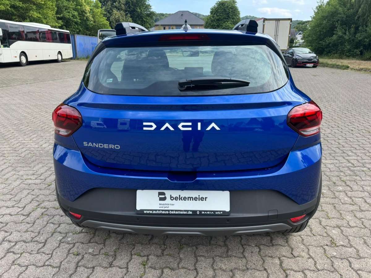 Fahrzeugbild eines Dacia Sandero