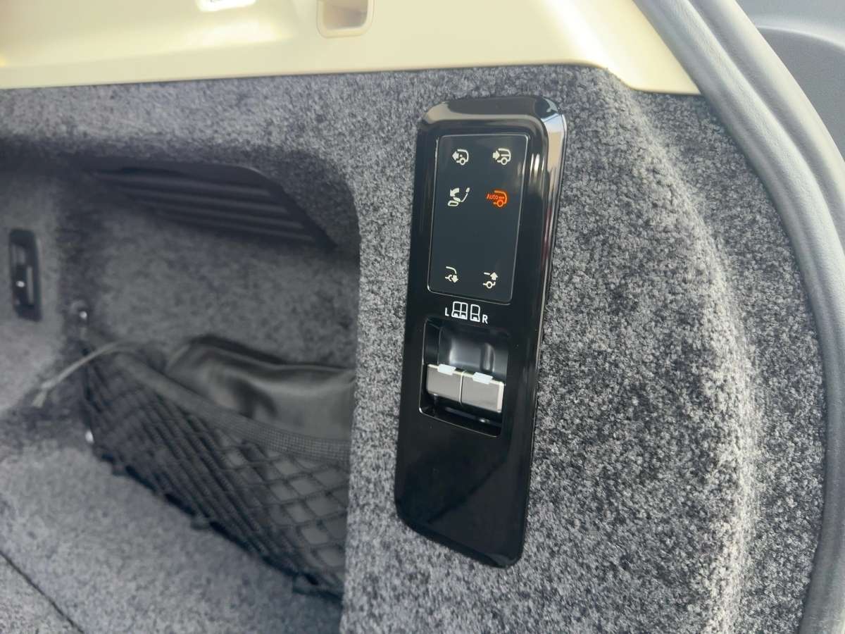 Fahrzeugbild eines Land Rover Range Rover