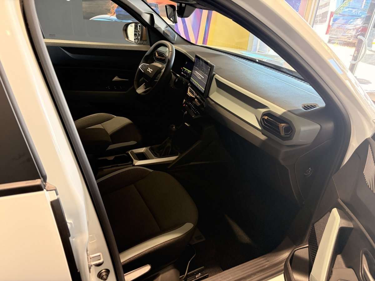 Fahrzeugbild eines Dacia Bigster