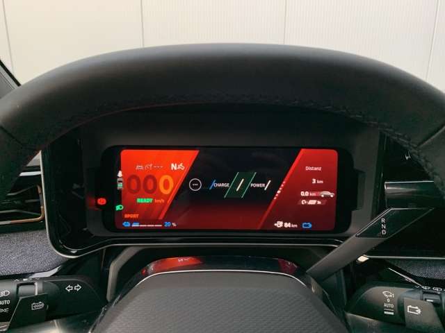 Fahrzeugbild eines Renault 4 E-TECH