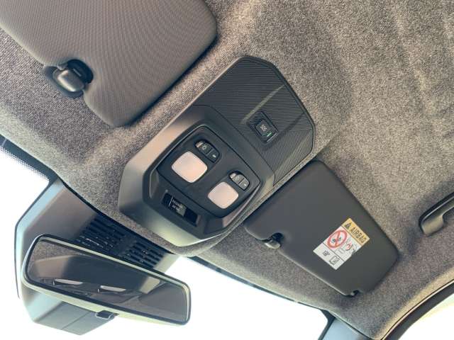 Fahrzeugbild eines Renault 4 E-TECH