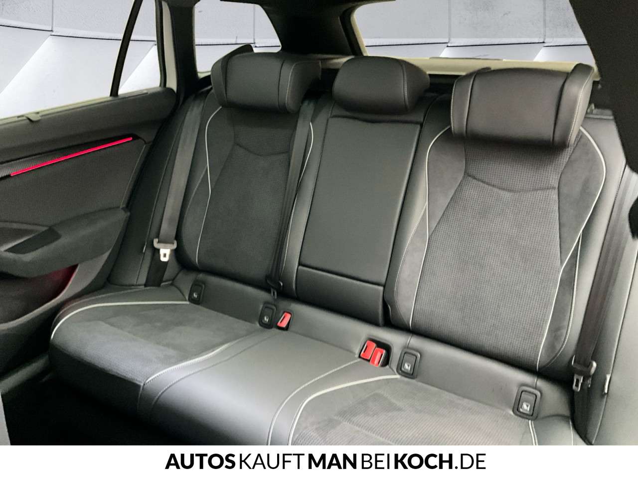 Fahrzeugbild eines Skoda Superb