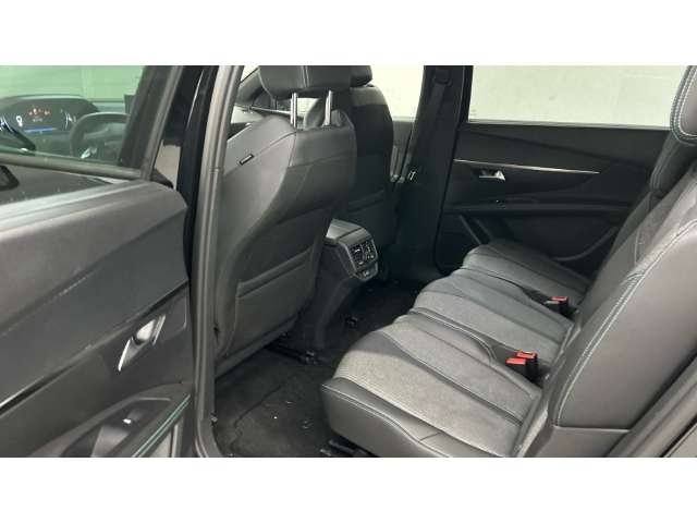 Fahrzeugbild eines Peugeot 5008