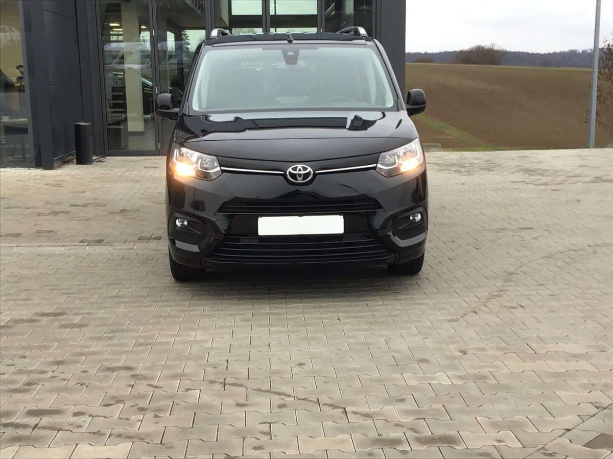 Fahrzeugbild eines Toyota Proace
