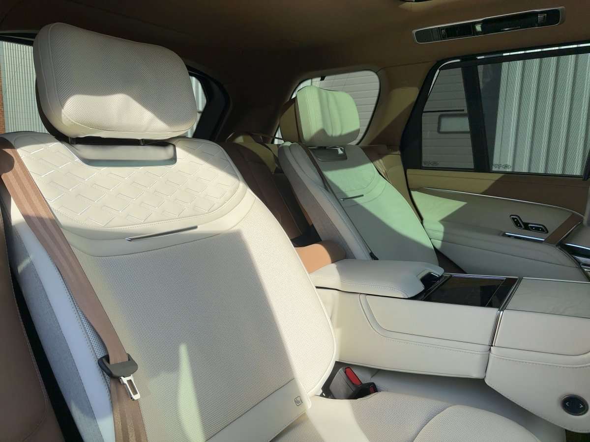 Fahrzeugbild eines Land Rover Range Rover