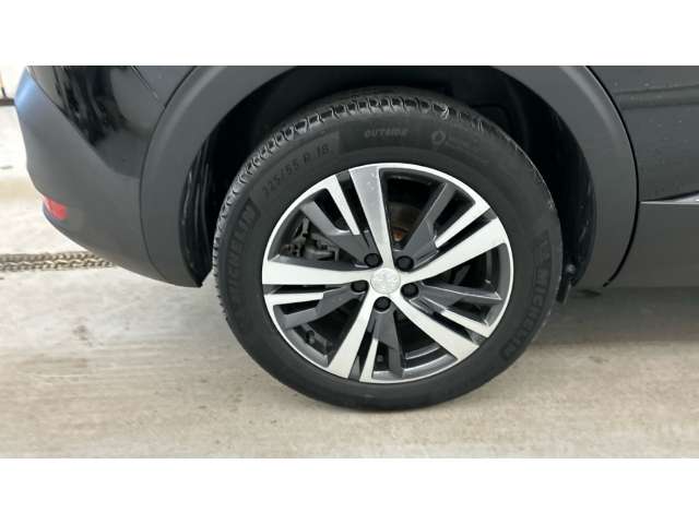 Fahrzeugbild eines Peugeot 5008