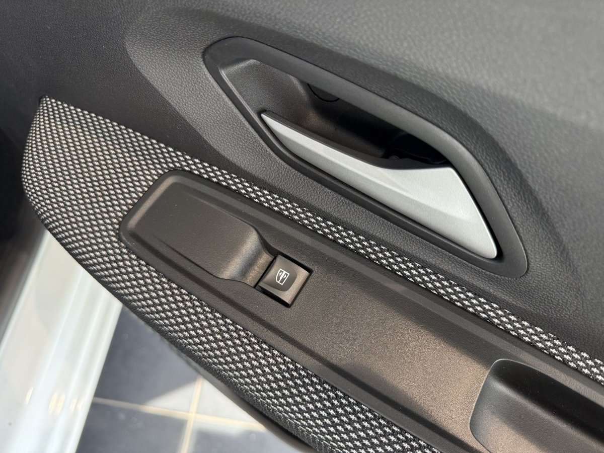 Fahrzeugbild eines Dacia Sandero