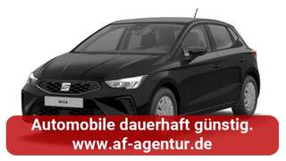 Schräge Frontansicht auf einen SEAT Ibiza , freigestellt