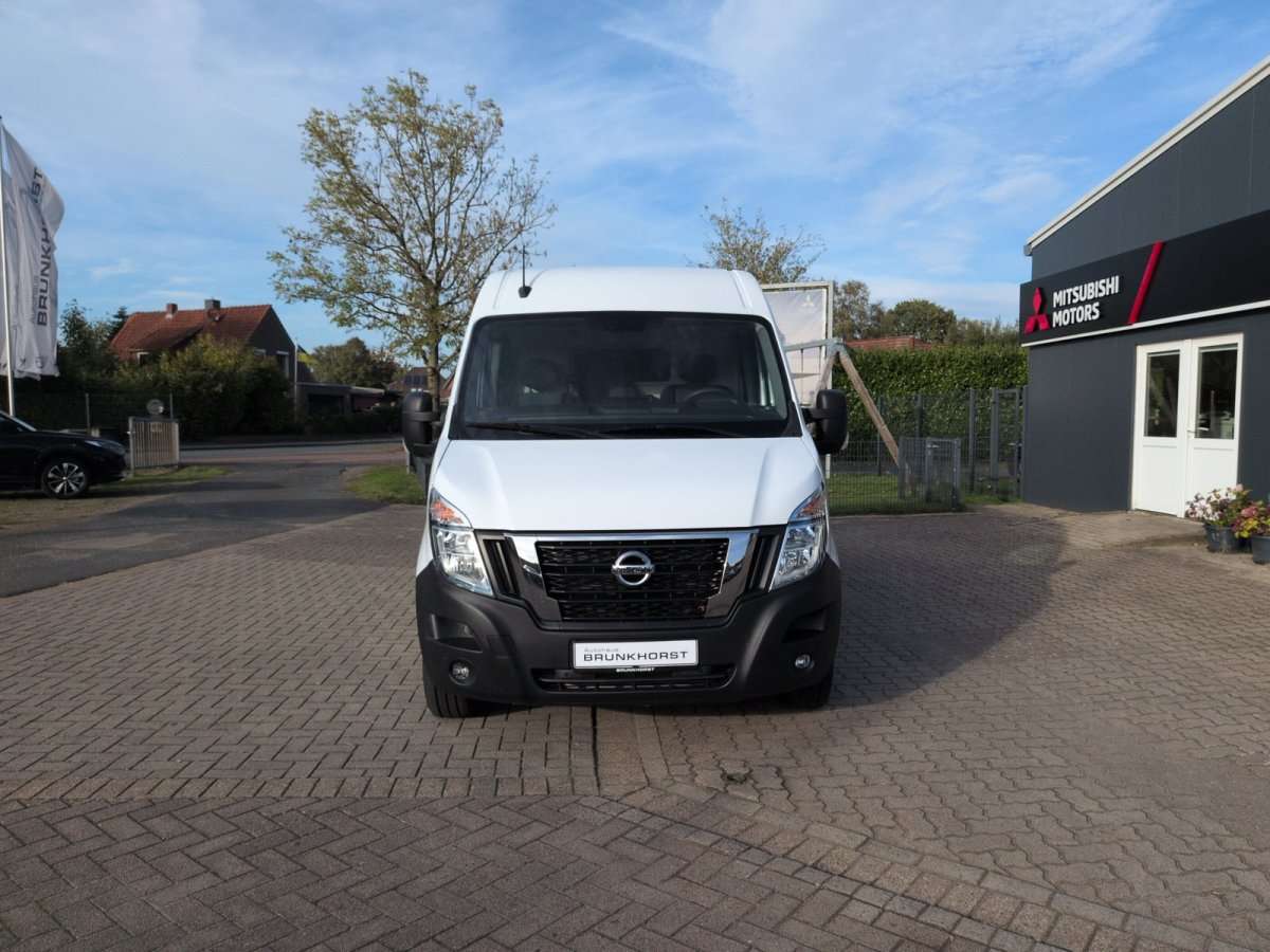 Fahrzeugbild eines Nissan Interstar