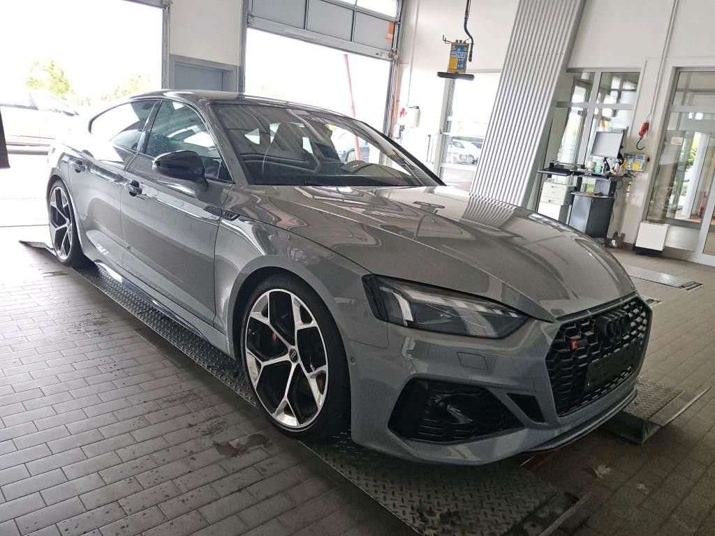 Fahrzeugbild eines Audi RS5