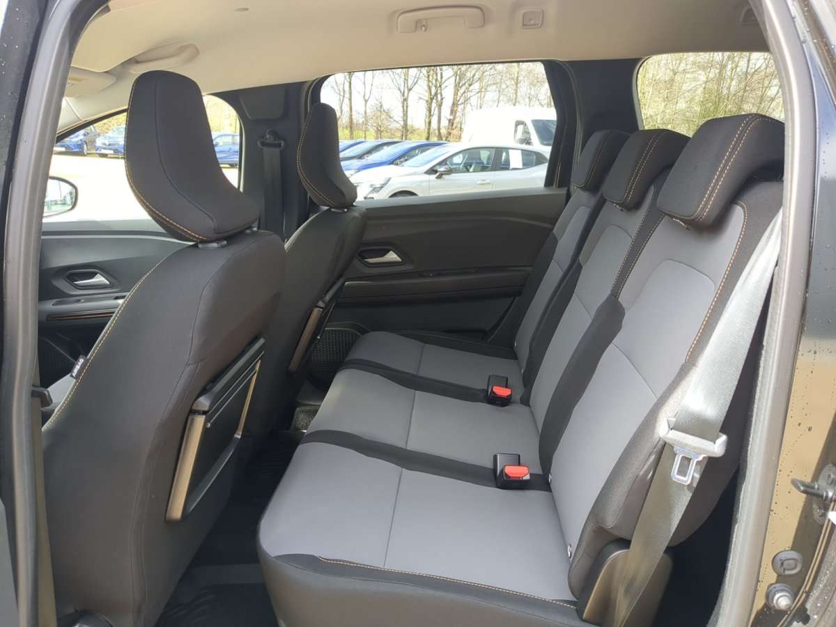 Fahrzeugbild eines Dacia Jogger