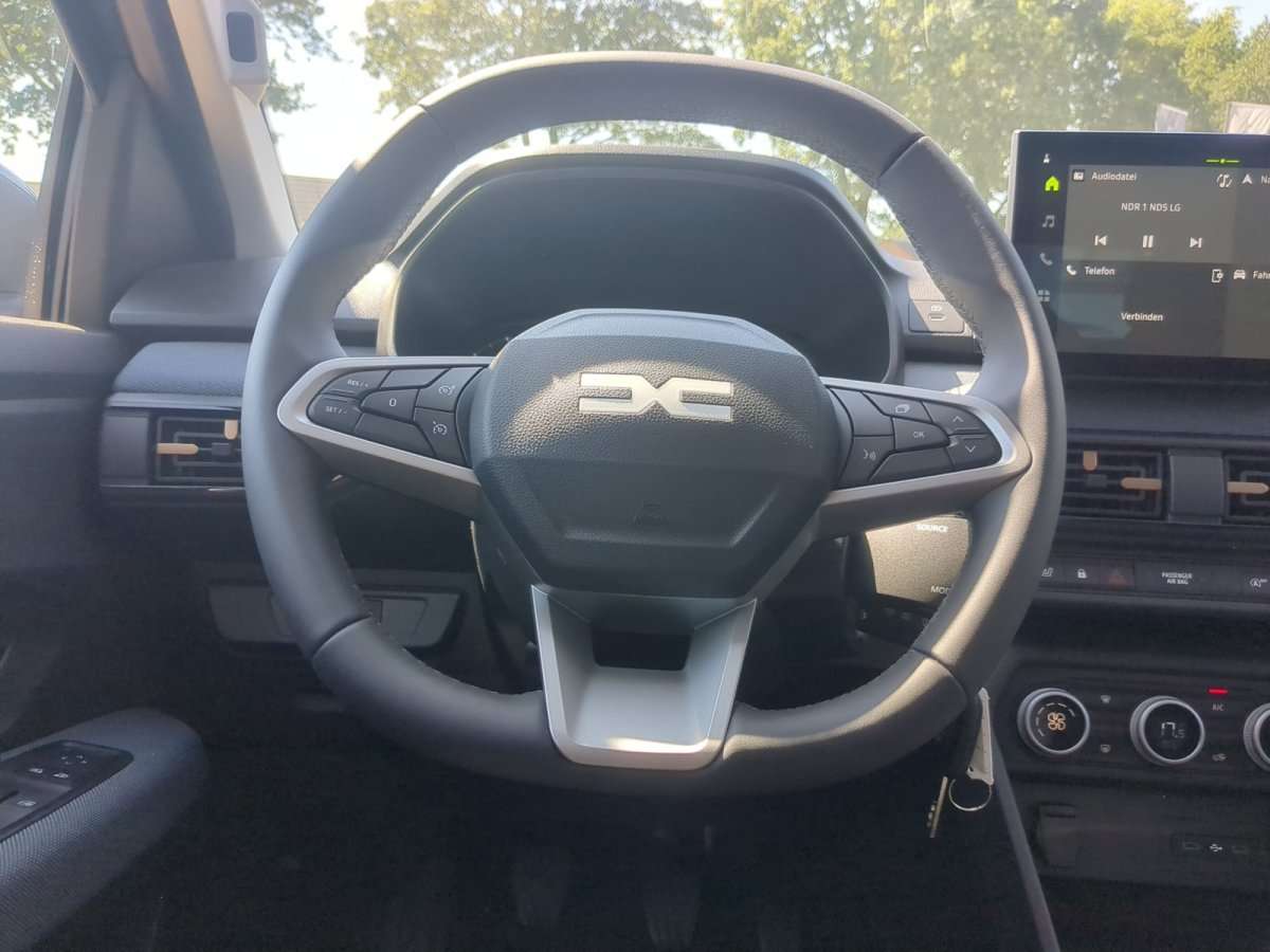 Fahrzeugbild eines Dacia Sandero