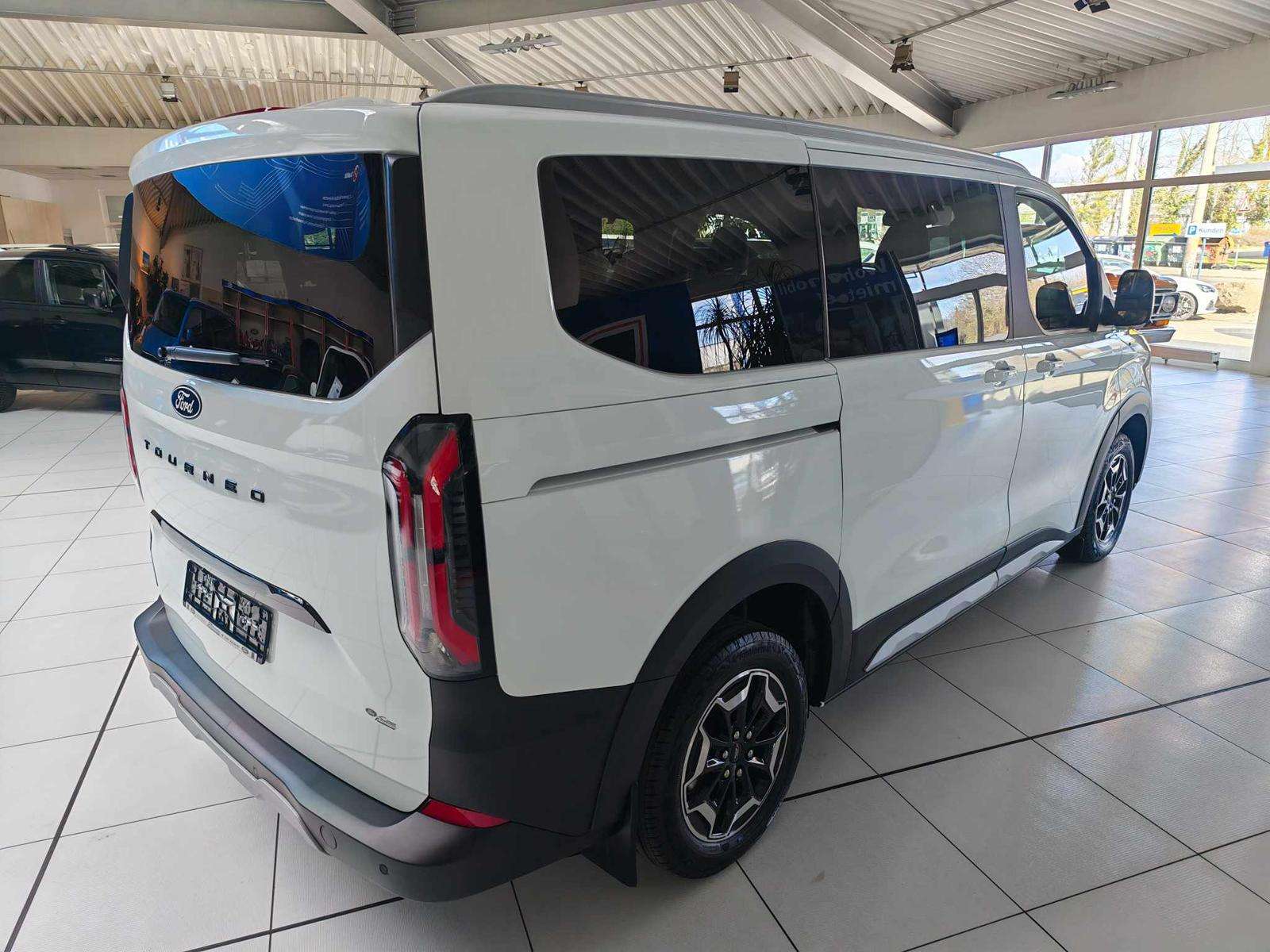 Fahrzeugbild eines Ford Tourneo Custom
