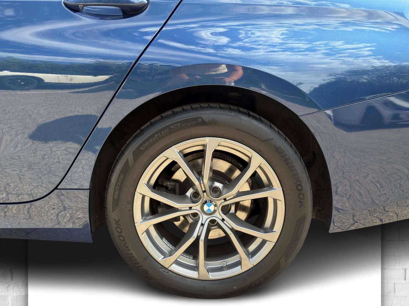 Fahrzeugbild eines BMW 3er-Reihe