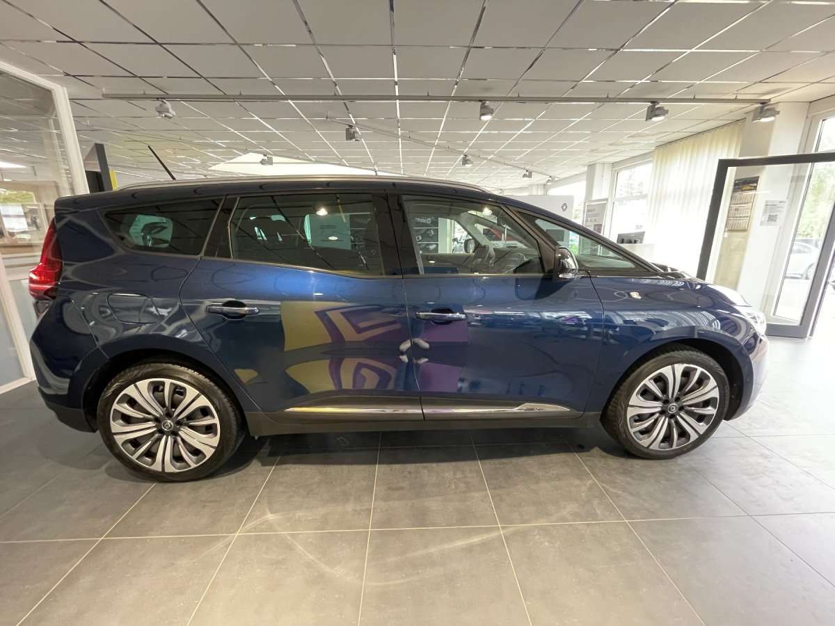 Fahrzeugbild eines Renault Grand Scénic