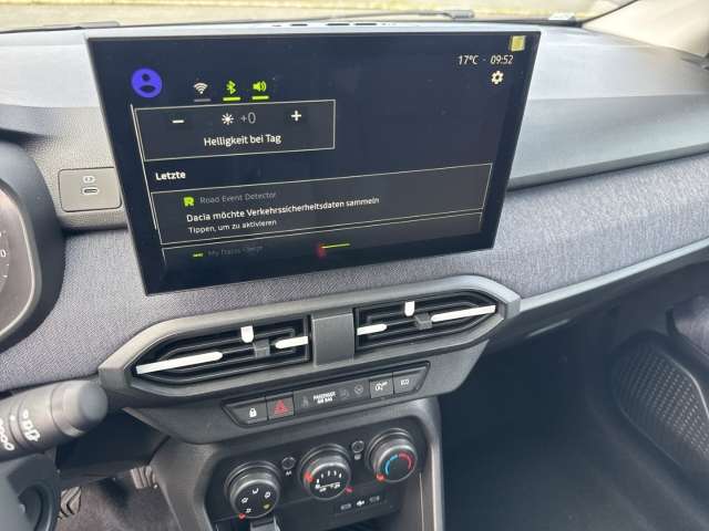 Fahrzeugbild eines Dacia Sandero