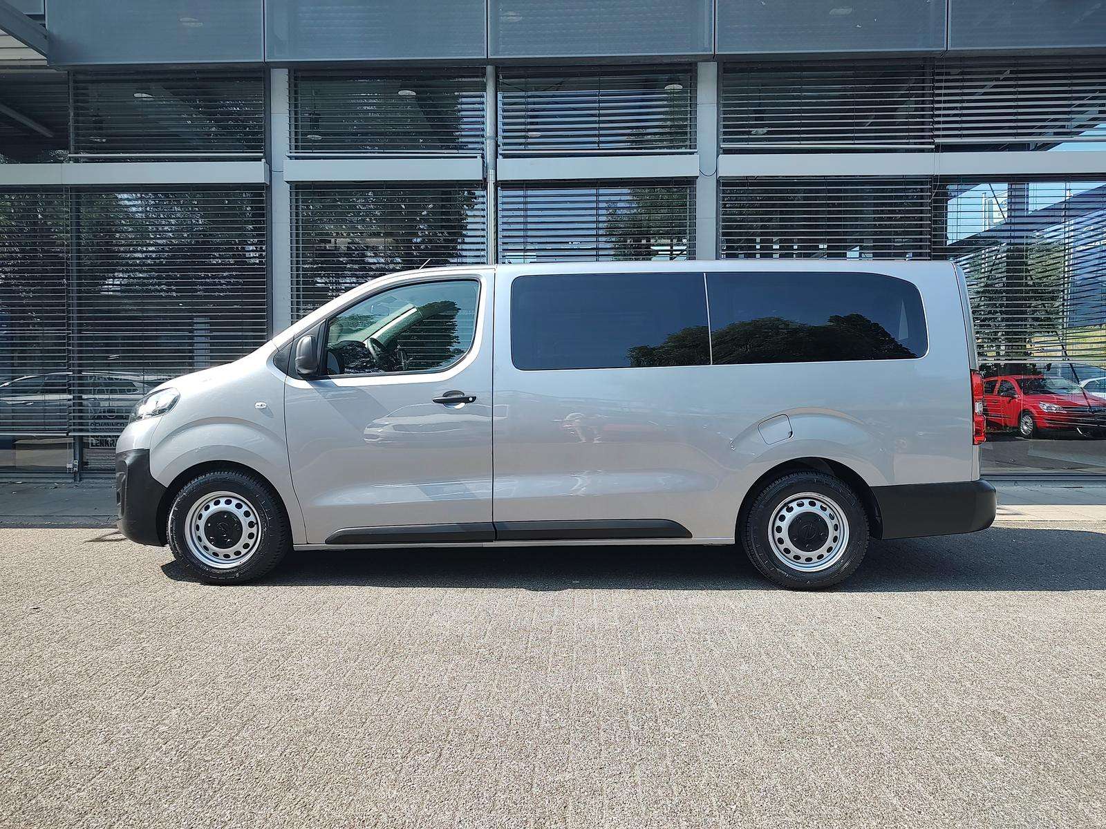 Fahrzeugbild eines Opel Vivaro