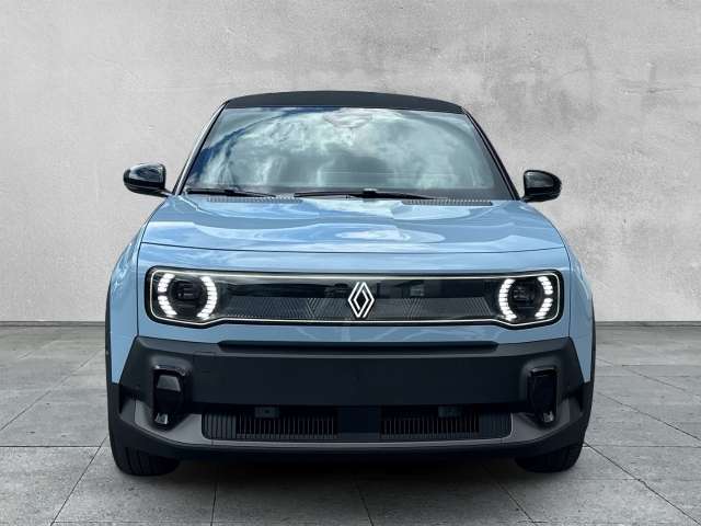 Fahrzeugbild eines Renault 4 E-TECH