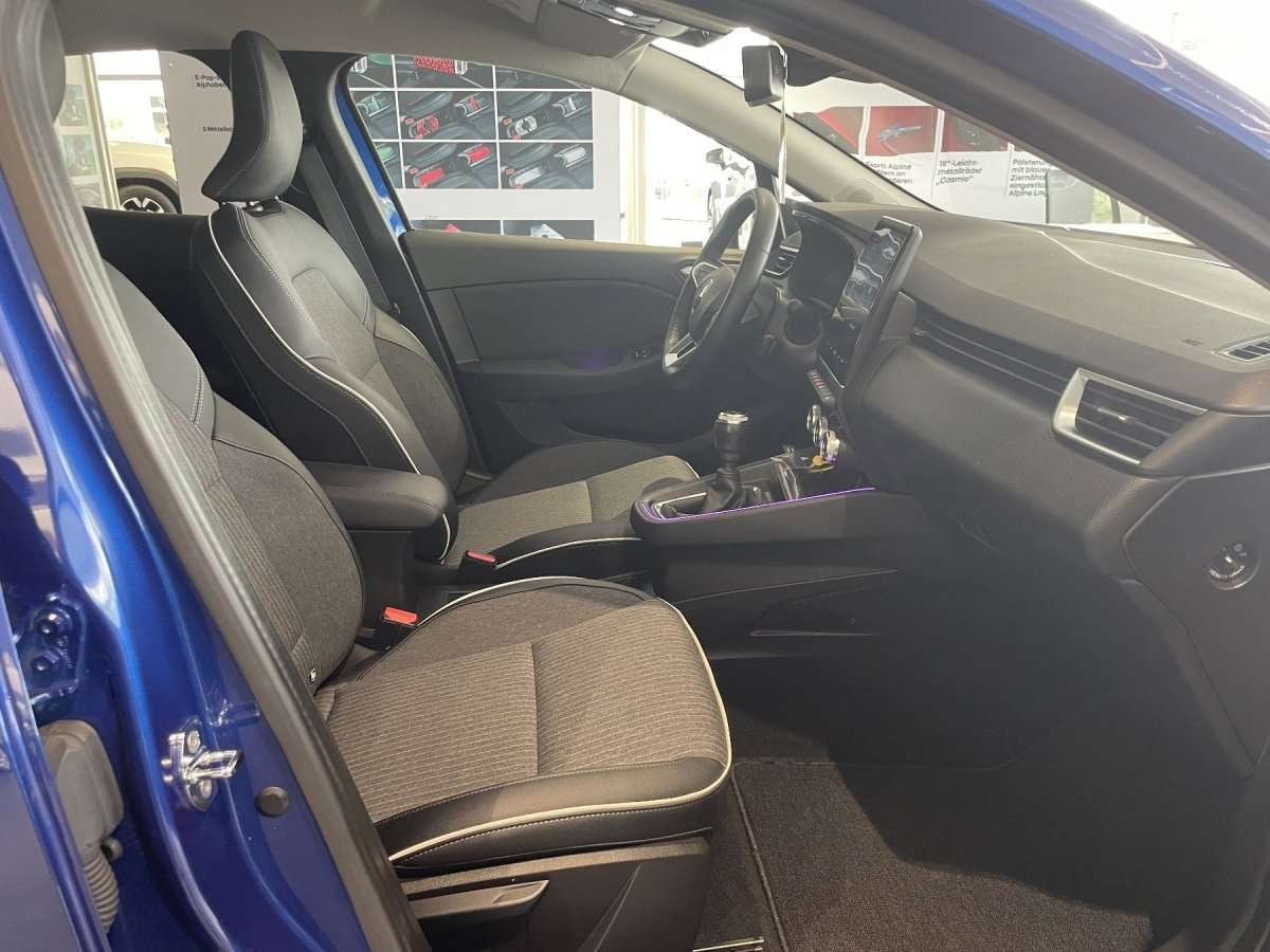 Fahrzeugbild eines Renault Clio