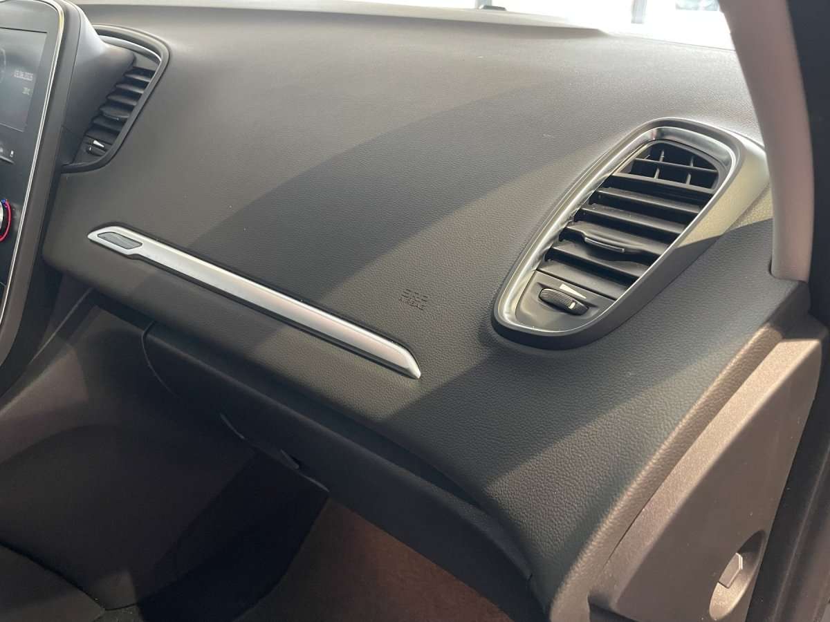 Fahrzeugbild eines Renault Grand Scénic