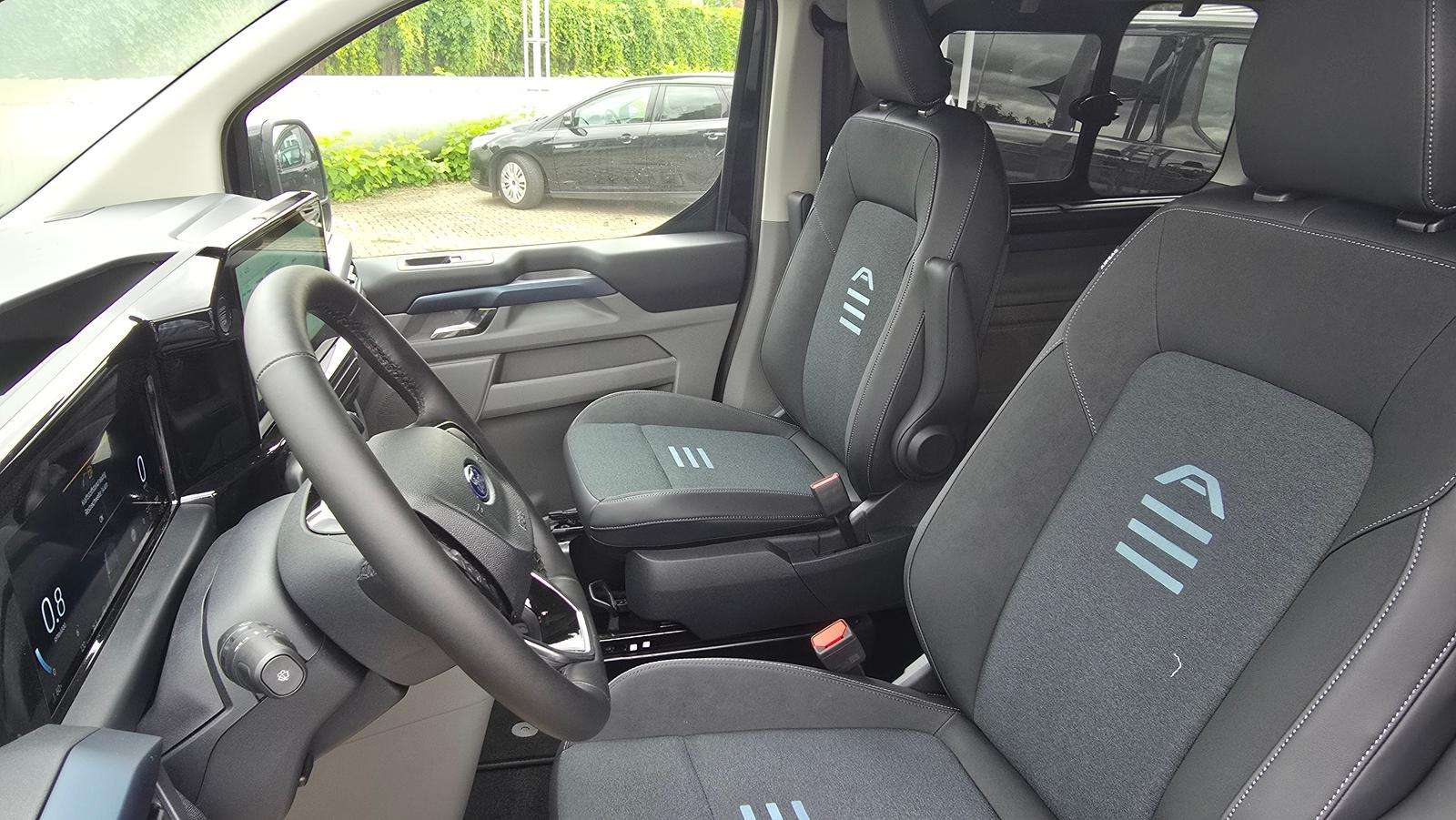 Fahrzeugbild eines Ford Tourneo Custom