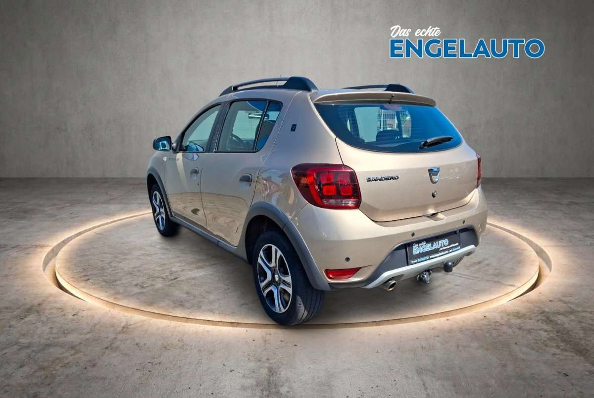 Fahrzeugbild eines Dacia Sandero