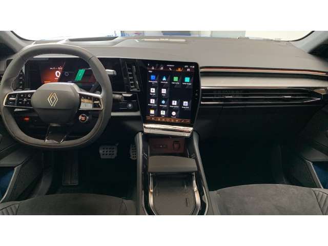 Fahrzeugbild eines Renault Rafale