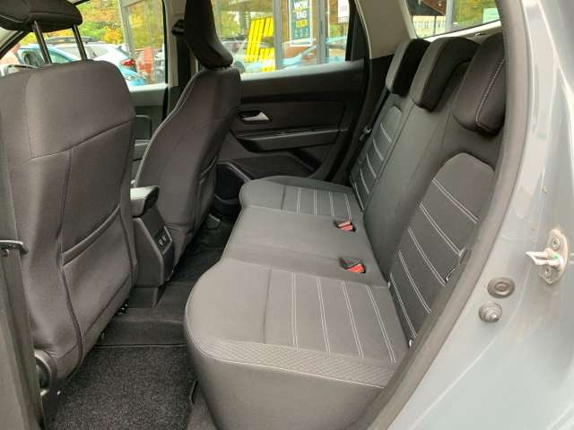 Fahrzeugbild eines Dacia Duster