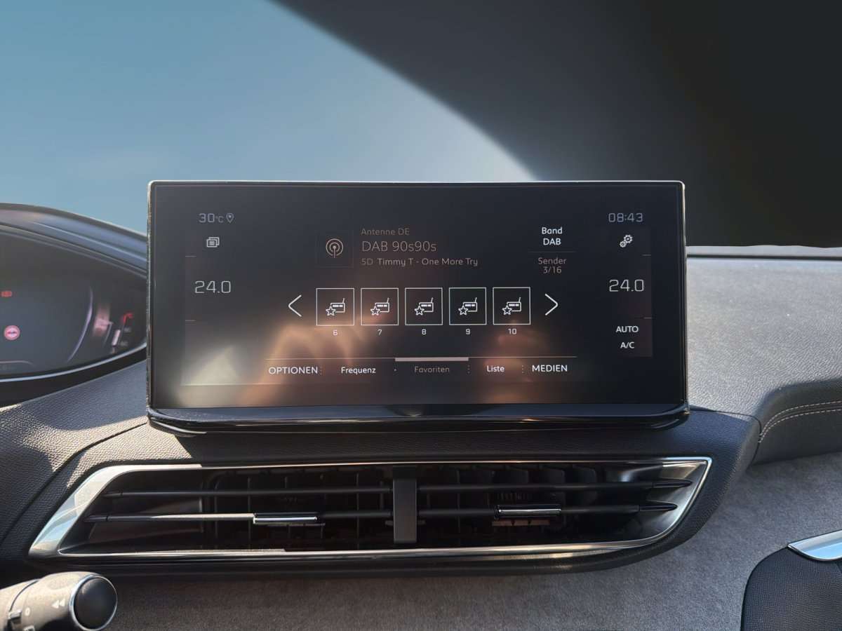 Fahrzeugbild eines Peugeot 3008