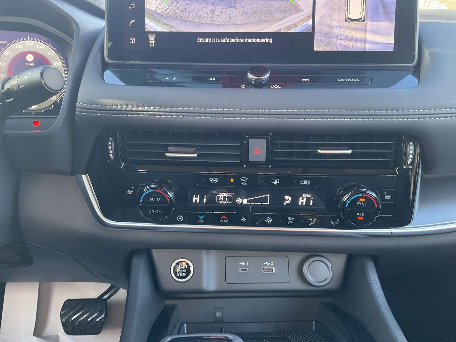 Fahrzeugbild eines Nissan X-TRAIL