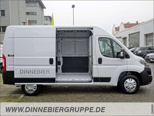 Fahrzeugbild eines Opel Movano